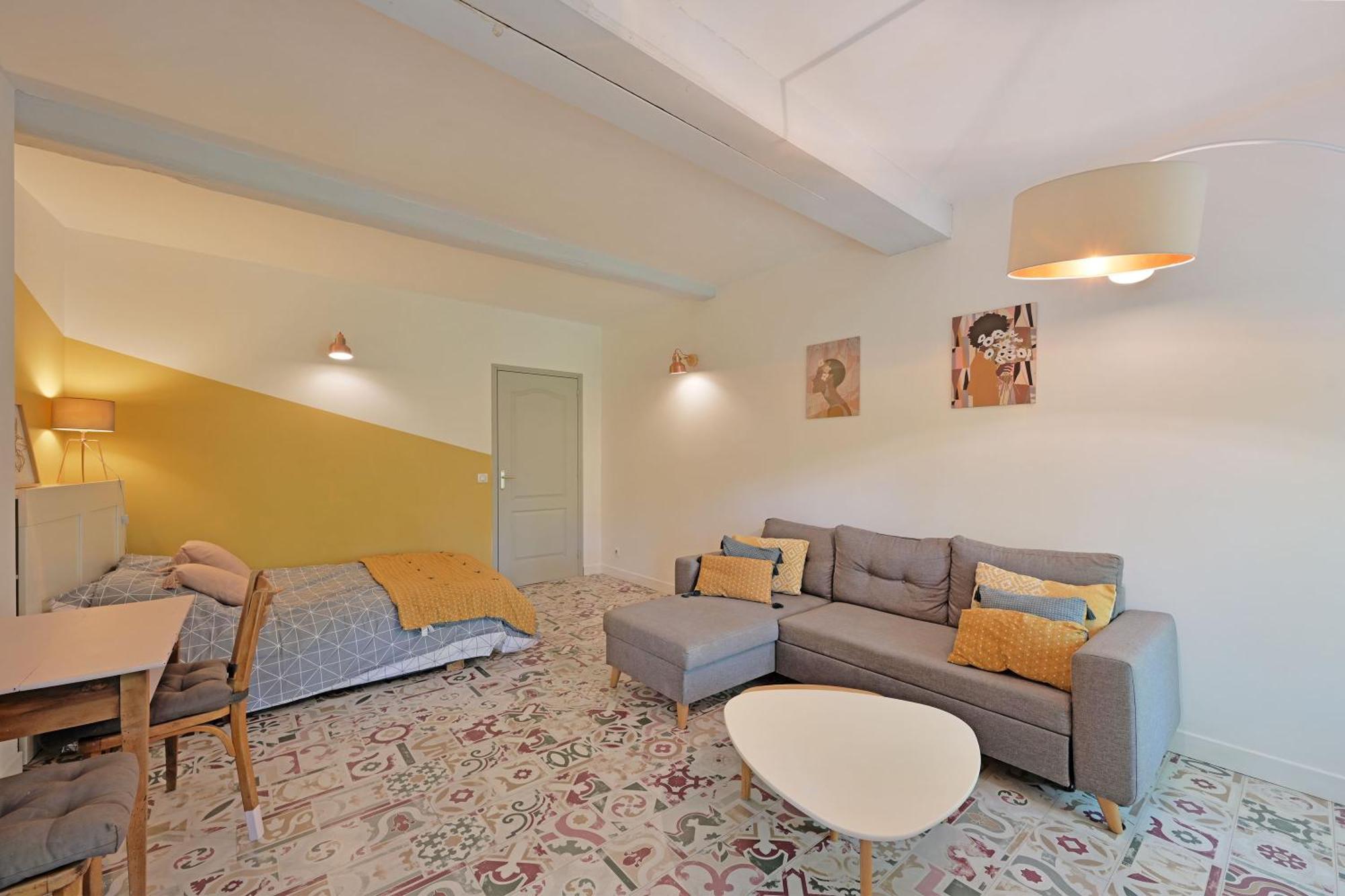 Apartment Le Balcon De L'horloge - - Centre
